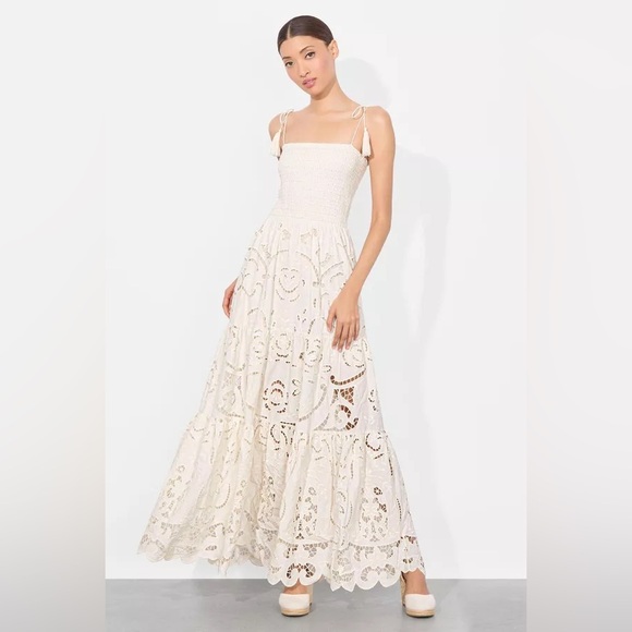 Alice + Olivia Cream Lace Maxi Dress - Picture 5 of 9
